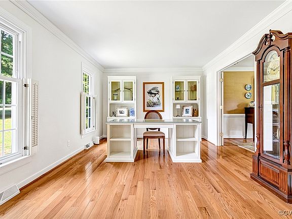 5th image of 9142 Wrenwood Dr