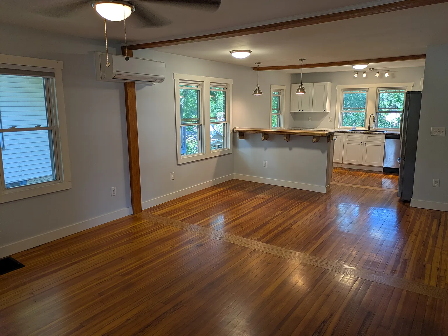 3 bed, 1592 sqft, $2,250 — Photo 3