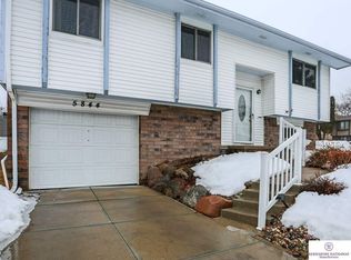 5844 N 104th St, Omaha, NE 68134