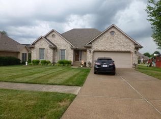 9612 Farmstead Ln, Louisville, KY 40291