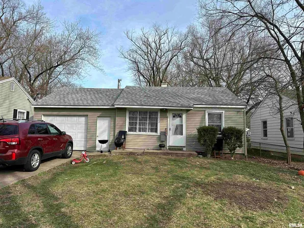 1042 S Tonti Cir, Peoria, IL 61605