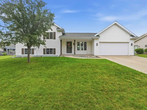 405 Crowfoot Ave, Fond Du Lac, WI 54935
