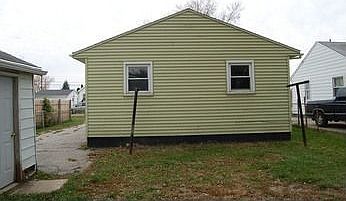 2nd image of 1317 Connell St