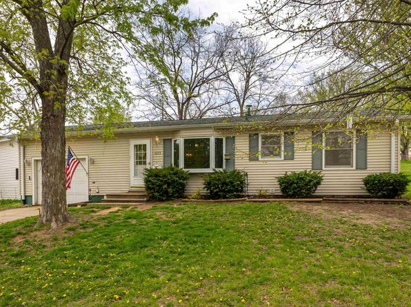 3273 Kensington Pl, Dubuque, IA 52001