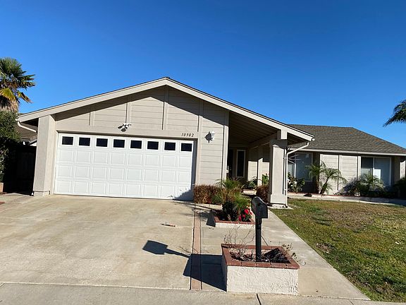 2nd image of 10982 Baroque Ln