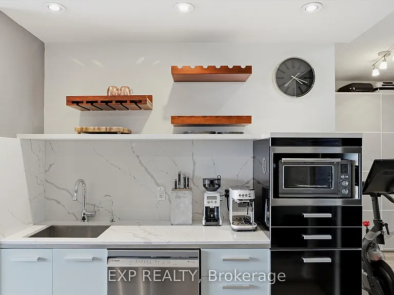 38 Dan Leckie Way #2103 — Photo 11