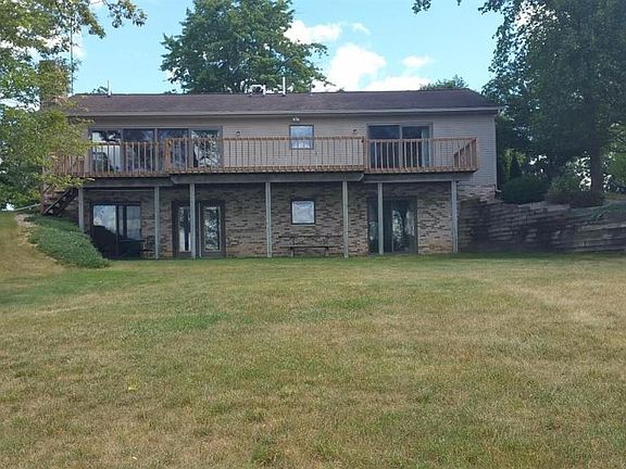 Front of house toward lake