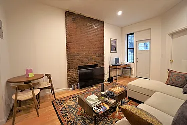 Rented by Best Apartments North Inc