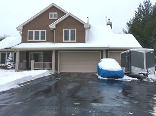 8914 Hidden Trl, Spring Grove, IL 60081