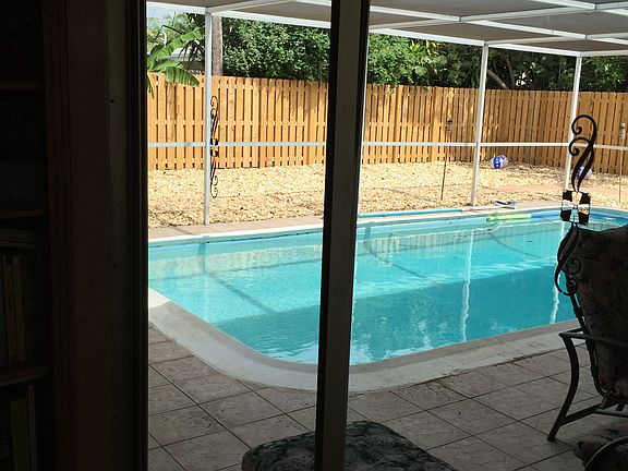 3rd image of 3221 Spanish River Drive