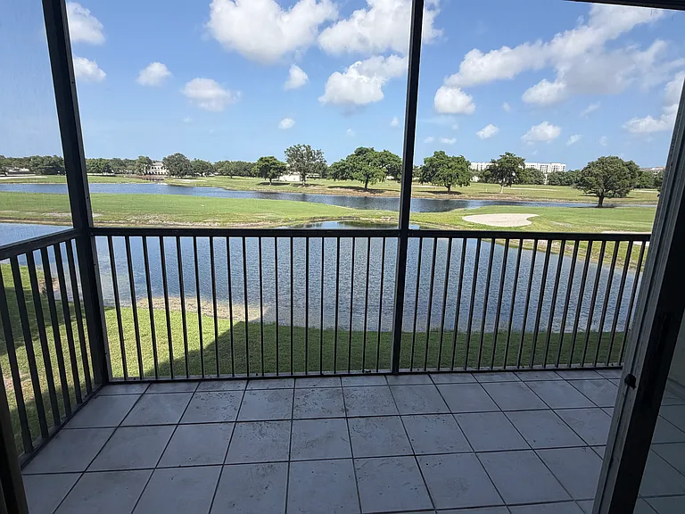 3150 W Rolling Hills Cir #301 — Photo 1