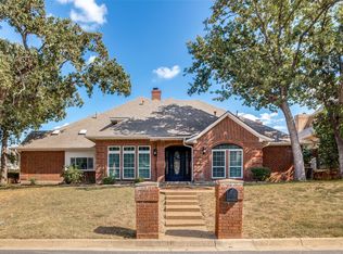 2103 Bay Club Dr, Arlington, TX 76013