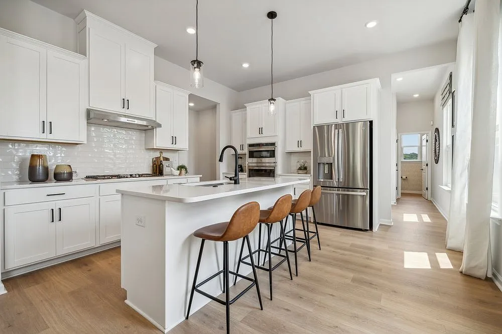 4 bed, 3.5 bath, 2478 sqft, $2,799 — Photo 4