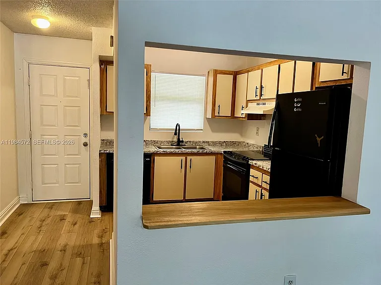 6001 Shakerwood Cir #204 — Photo 5