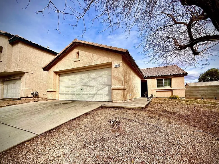 3340 Strawberry Roan Rd — Photo 1