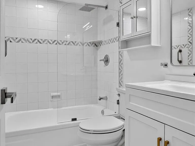 3045 Cornwall Dr #C — Photo 16