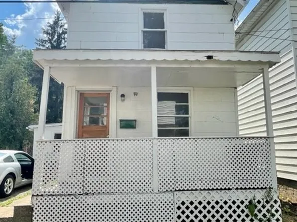 517 Smith St, Marietta, OH 45750