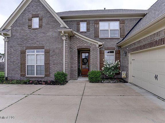 4th image of 3430 Clair Cir W