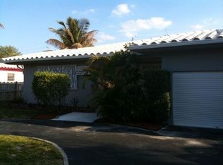 910 NE 136th St, North Miami, FL 33161