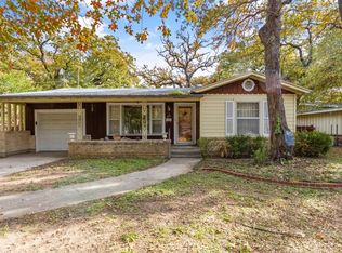 606 Club Oak Dr, River Oaks, TX 76114