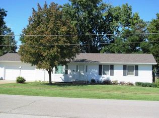 204 4th St, Winchester, KS 66097