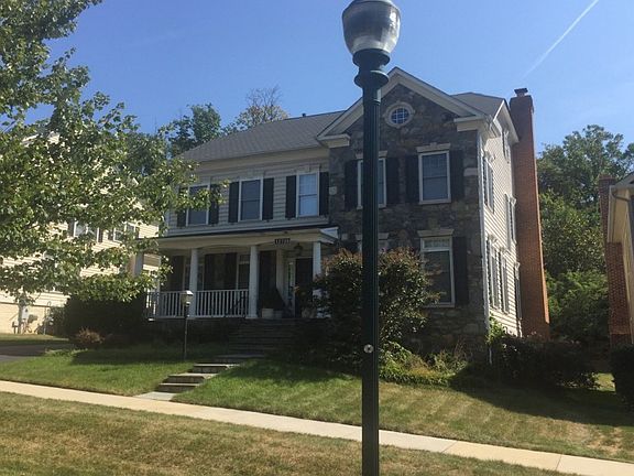 2nd image of 12729 Grand Elm St