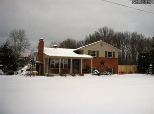 97 Ohlin Dr, New Middletown, OH 44442