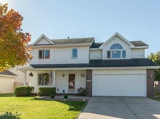 15342 Rosewood Dr, Clive, IA 50325