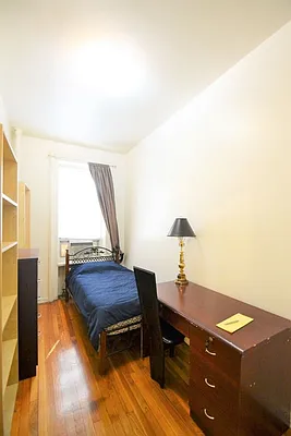 Rented by Your Vanity Realty | media 4