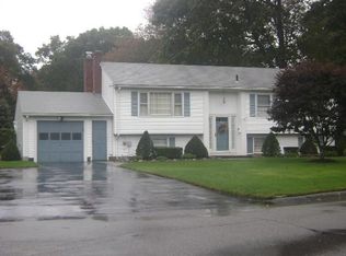 32 Winchell Rd, Warwick, RI 02889