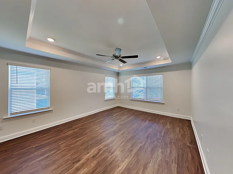 555 Rivermist Dr — Photo 14