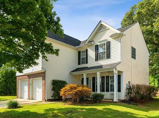 104 Crossview Dr, Simpsonville, SC 29680