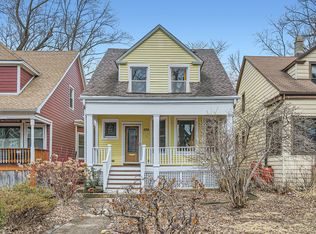 1828 W Estes Ave, Chicago, IL 60626