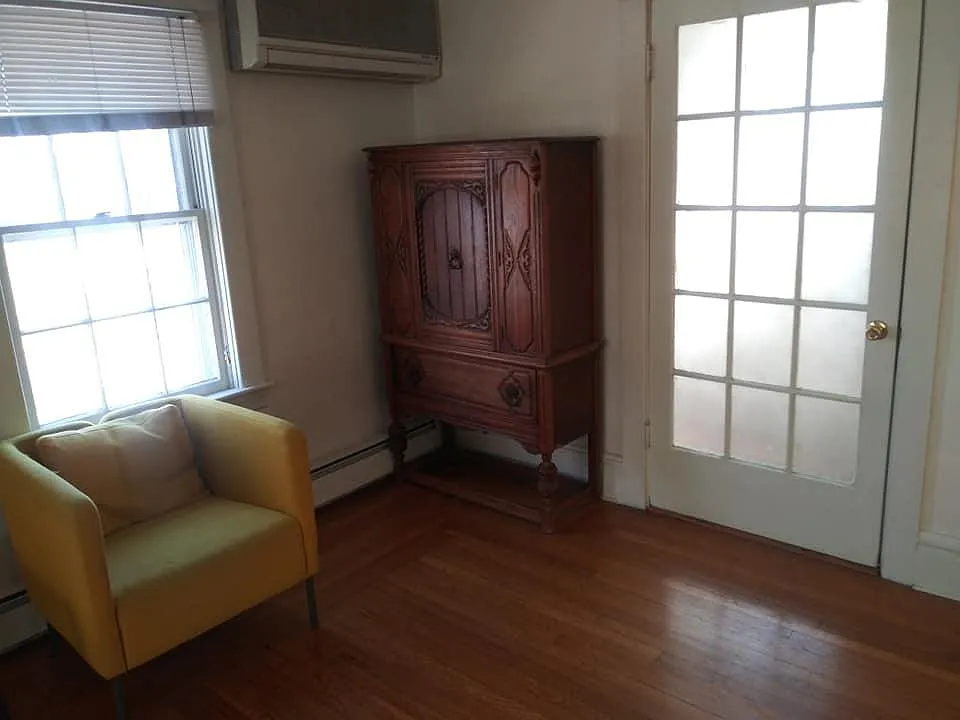 2 bed, 1900 sqft, $2,900 — Photo 3