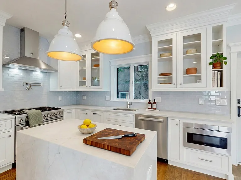 101 Sumner Rd #3 — Photo 16
