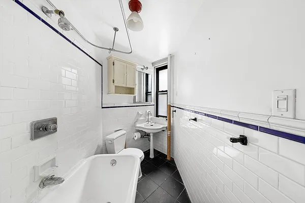 Rented by R New York | media 27