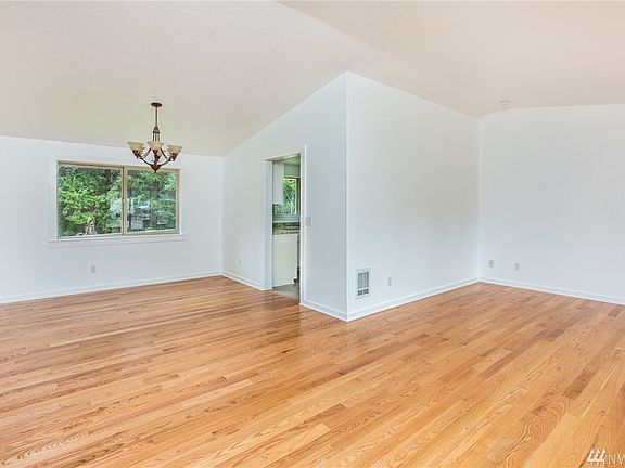 4th image of 14606 Brandie Ct SE