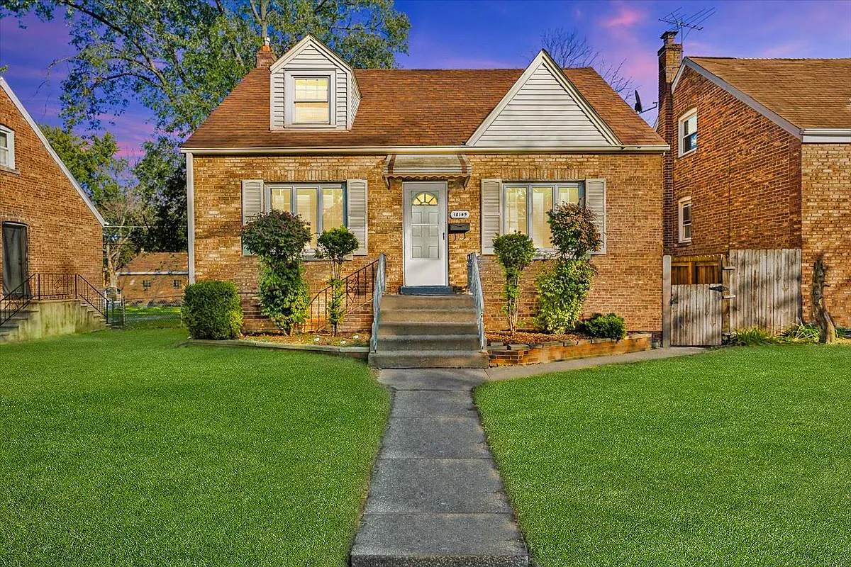 18109 Ridgewood Ave photo 1
