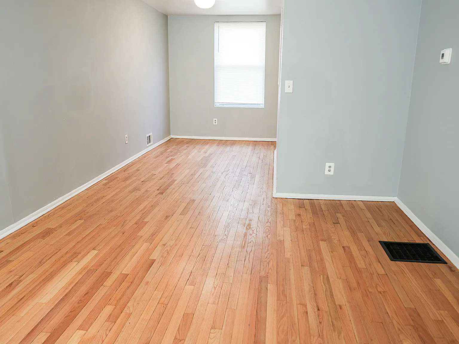 3 bed, 1.0 bath, $1,800 — Photo 4