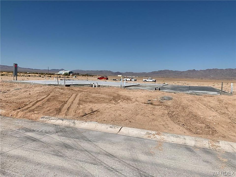 1st image of 6105 Calico Ave
