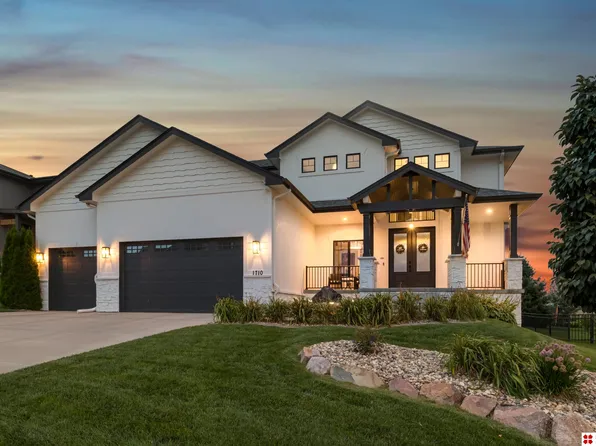 1710 N 197th St, Elkhorn, NE 68022