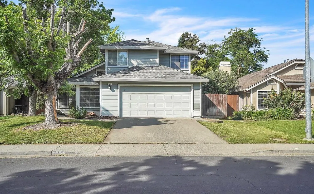 4 bed, 1972 sqft, $4,000 — Photo 1