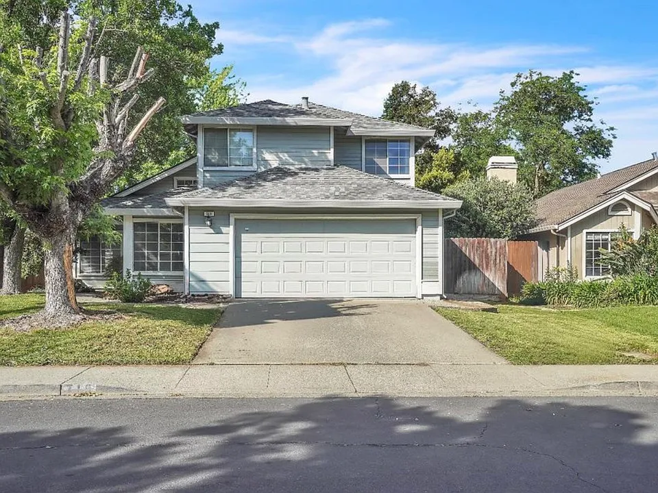719 Raven Dr