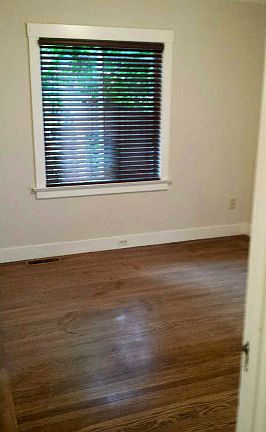 4th image of 1425 Lincoln Ave