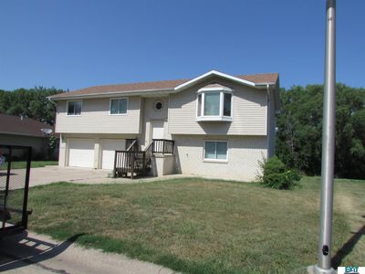2048 Dawn Dr, Crete, NE, 68333