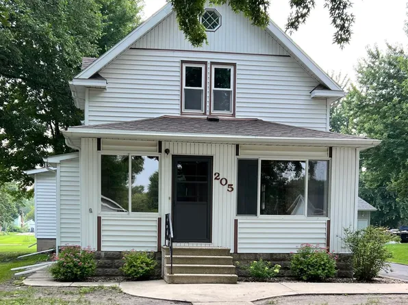 205 3rd St E, Morgan, MN 56266