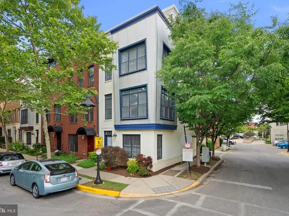 5601 44th Ave, Hyattsville, MD 20781