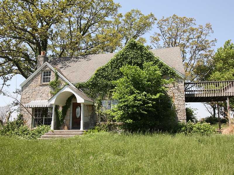 1st image of 104 Lillard Ln