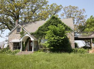 104 Lillard Ln, Cave Springs, AR 72718