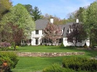 19 Presidential Dr, Southborough, MA 01772